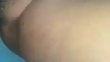 Lecherous Desi whore poses for XXX video when blowing her hubby