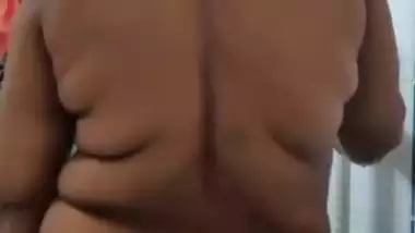 BBW Indian MILF taking nude bath video shared online