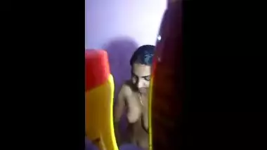 XXX voyeur spies on Desi stepsister with naked sex parts taking a shower