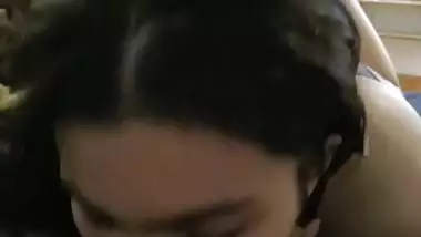 Cute girl sucking dick and balls of boyfriend viral MMS