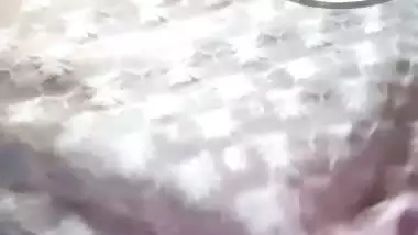 Desi tanker girlfriend shows big boobs on video call