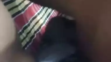 Nephew fucks his aunt’s shaved pussy in desi xxx MMS