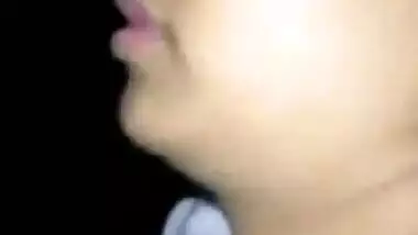 Desi girlfriend smooch kissing n boob pressing by her Bf when she is menstruation