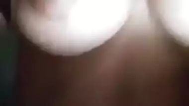 Luscious Bangladeshi chick with amazing XXX tits poses for Desi show