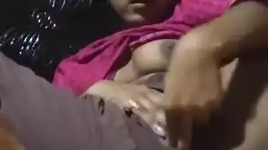 Fingering tight Desi pussy of village girl