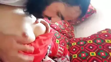 Paki bhabhi boob sucking by mulla viral sex MMS