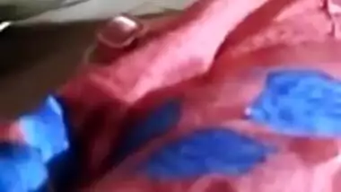 Today Exclusive- Horny Bhabhi Showing Her Boobs On Video Call Part 3