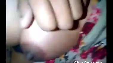 Malayali aunt showing off her tits for you to indulge in fantasy