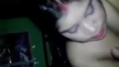 Desi pervert is busy making video of Bengali MILF giving a XXX blowjob