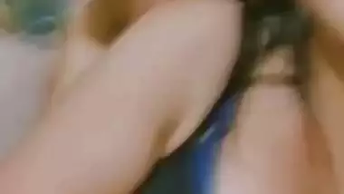 Young girl shoots her desi sex videos with her lover