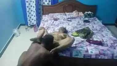 Tamil Aunty Enjoys Pussy Licking Stimulation With Hubby