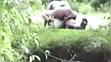 Indian couple from the is caught having sex in the jungle, desi XXX mms