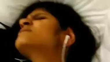 Indian GF pussy fingering by lover