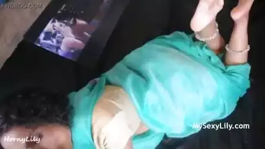 Quick Blowjob Video Of Porn Star Horny Lily In Blue Saree