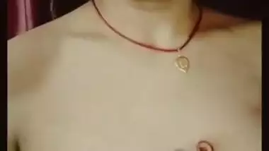 Sexy Desi Bhabhi Blowjob