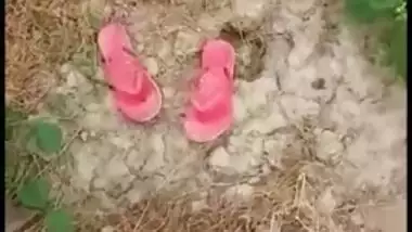 Couple from the village is caught having sex in the bush, desi XXX mms