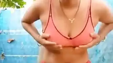 Chubby MILF has XXX body parts exposed for Desi online lovers on camera