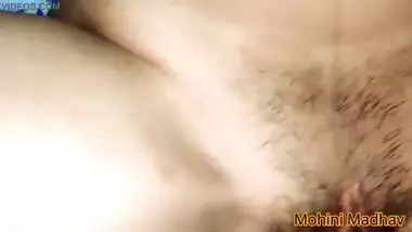 XXX Hindi audio! Hot Bangalore girl in saree fucked by her father-in-law