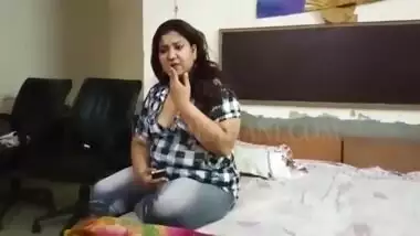 Dirty Lady In Patient Fucks Desi Lady Doctor With Hindi Dirty Talk