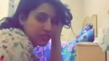 Paki super hot college babe sucking lover dick and nude captured part 1