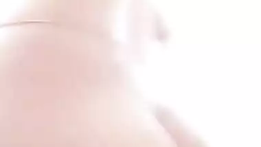 Desi chubby nude MMS video to rock your dick