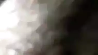 Desi girl solo XXX video where she takes boobs and pussy to light