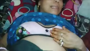 Prick works in Indian MILF's sex hole while its owner touches small tits