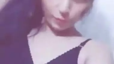 Desi cute gf fingering