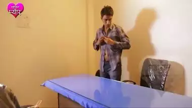 Kam Mangne Aayi Ladki Ko Sir Tabke Pe Ghodi Bnakar Choda With Hot Indian