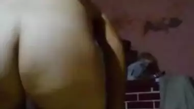 Awesome Desi girl wants people to help choose an outfit in the porn video