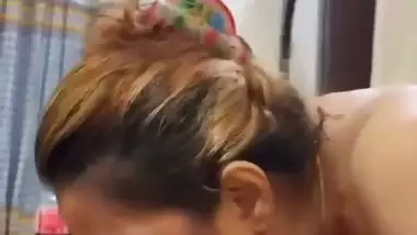 Smoking with blowjob by brown haired desi girl viral MMS