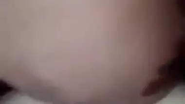 Desi slut has XXX sized dick for her hole in this footage