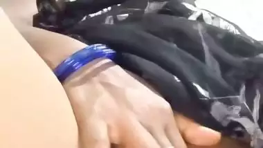 Busty aunty fingering viral xxx pussy showing