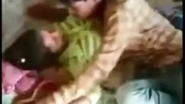 Girl seduced the servant and cheated on her BF in his house, XXX Desi mms