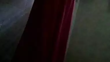 Today Exclusive- Desi Bhabhi Record Her Bathing Video For Lover