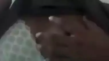 Horny girl shows boobs on video call to lover viral MMS