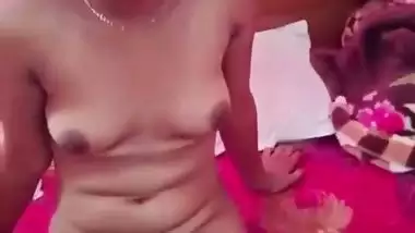 Guy bangs his 19-year-old dehati GF in a hotel room