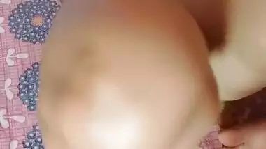 Indian Muslim Curvy Ko Bengan Or Vibrator Se Choda, Sexy Awaz Mai (full Hindi Audio)