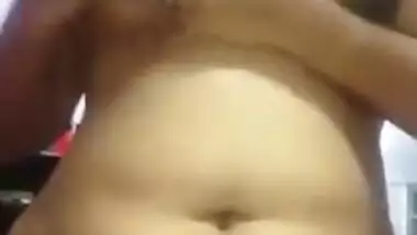 Beautiful babe show her big boob