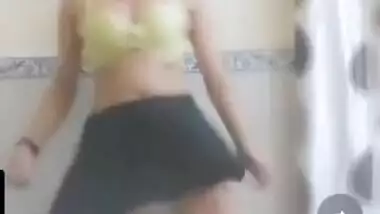 Desi Bhabhi Boobs Sucking by Dever