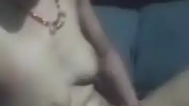 Slim village bhabhi makes nude XXX video for her horny Desi lover