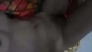 Indian bhabhi showing her nude