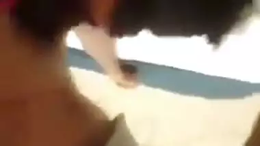 Indian shemale gets a desi blowjob from a macho guy