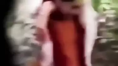 Uncle sucking aunty boobs while walking in park