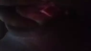 Chubby Desi belle finds courage to show her XXX assets on the camera