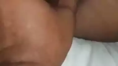 Sri Lankan Girl Enjoying While Her BF Squeezing Boobs and Analyzing Her Pussy
