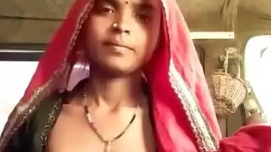 Today Exclusive- Horny Desi Bhabhi Showing Her Boobs And Masturbating Part 4