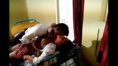 Indian porn web site presents college desi sex movie scene of Delhi girl