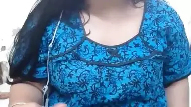 Indian Desi Aunty Talking Dirty And Showing Her Hairy Pussy To Her Customer