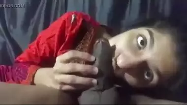 Desi xxx video of a marvelous cutie giving a perverteds oral-sex to her lover